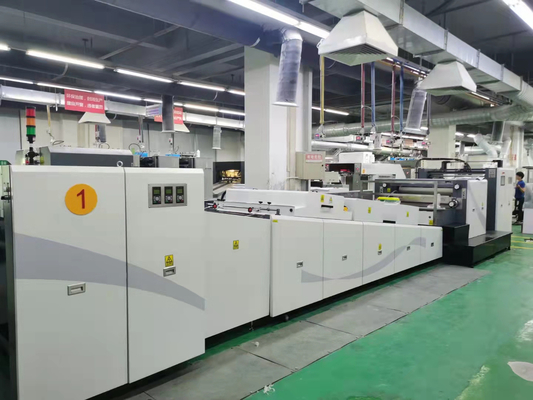 Anilox rulo ile 9000sph UV Vernik Yedekli Spot Kaplama Makinesi