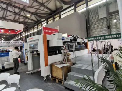 Sıyırma ile 23.8mm Otomatik Kağıt Folyo Damgalama Kalıp Kesme Makinesi
