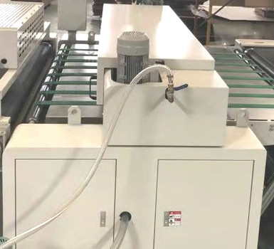 Karton için Otomatik UV Vernik Parlatma Cam Makinesi