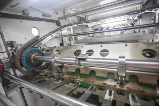 Otomatik Folyo Damgalama ve Ölçüm Kesme Makinesi 800X580MM 7000s/h