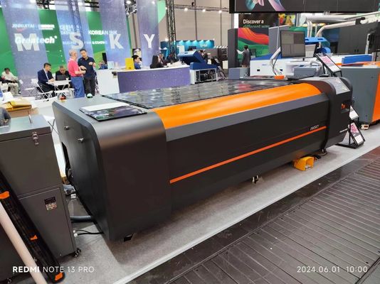 FL5080 Dijital Polimer CTP Plak Makinesi 50 "× 80" Maksimum Genişliği 3 ~ 5 m2 / h Çıkış Hızı ve 0.14-6.35mm Plak Kalınlığı