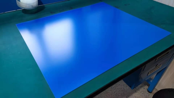 Elektrokimyasal olarak taneleri olan UV CTP plakaları