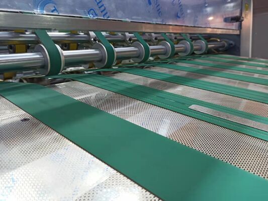Yüksek Hızlı UV Laklama Makinesi, saatte 9500 levha, 730x1060mm Maksimum Levha Boyutu ve Kağıt İşleme için Teflon Taşıyıcı Kemeri