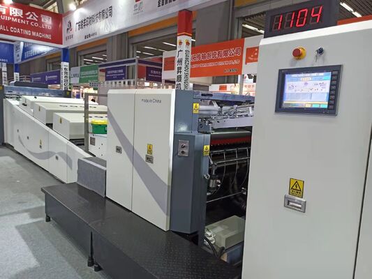 720x1060mm Maksimum Baskı Ebadı ve 80-500gsm Kalınlığı ile 9500 tabaka/saat A1 UV Nokta Lak Makinesi