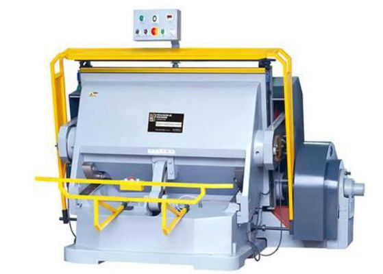 Sıyırma Olmadan Min Yarı Otomatik Kalıp Kesme Makinesi başına 5.5KW 22s
