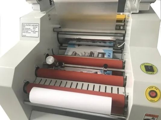 Lazer Baskı için 25um Film 340mm Hidrolik Tek Taraflı Laminatör