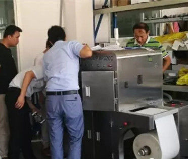 330mm Medya EA Tonerli 7.2m / Min Dijital Etiket Baskı Makinesi