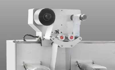Silindirli Otomatik Flekso Etiket Yazıcısı 23 Bağımsız Servo Motor