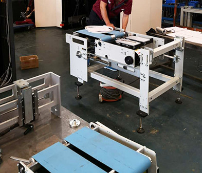 ECOO-125S Eyer Dikiş Kompensasyon Yükleyici