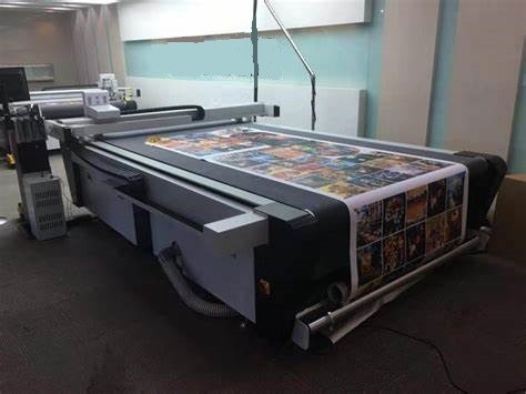 CB03II Büyük formatlı kemer masa düz yataklı dijital kesme makinesi